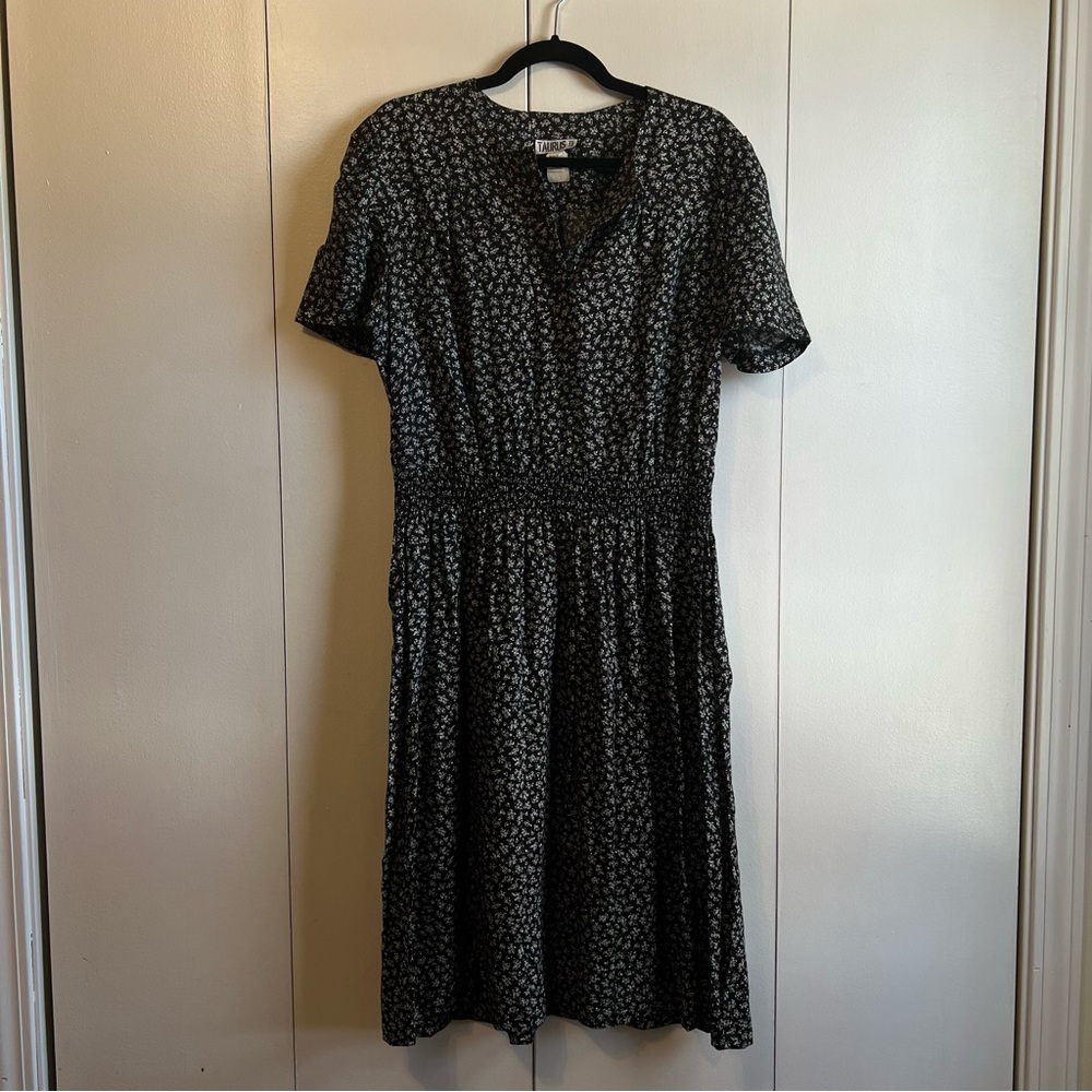 Vintage 80's Taurus II Black & White Midi Dress Size L